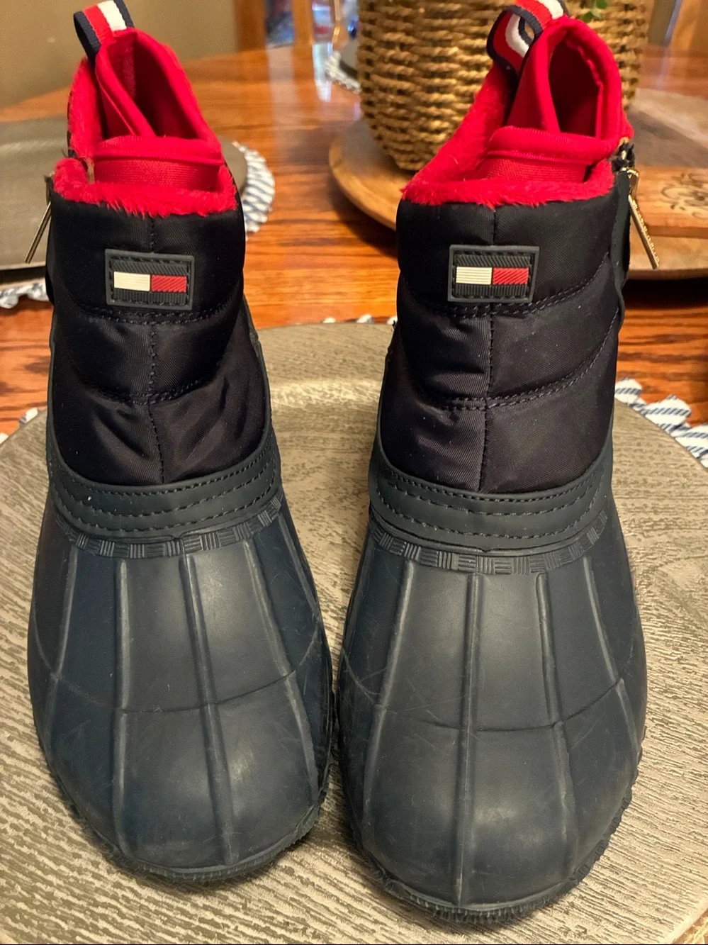 Tommy Hilfiger women’s Black Slip-On Loafers with Textured Rubber Soles